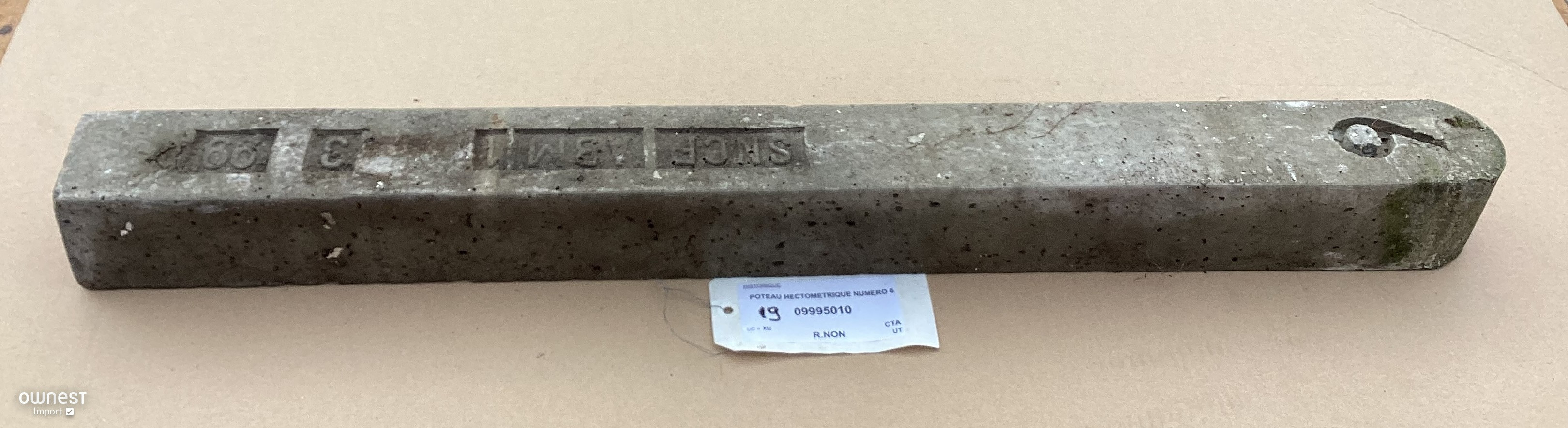POTEAU HECTOMETRIQUE NUMERO 6