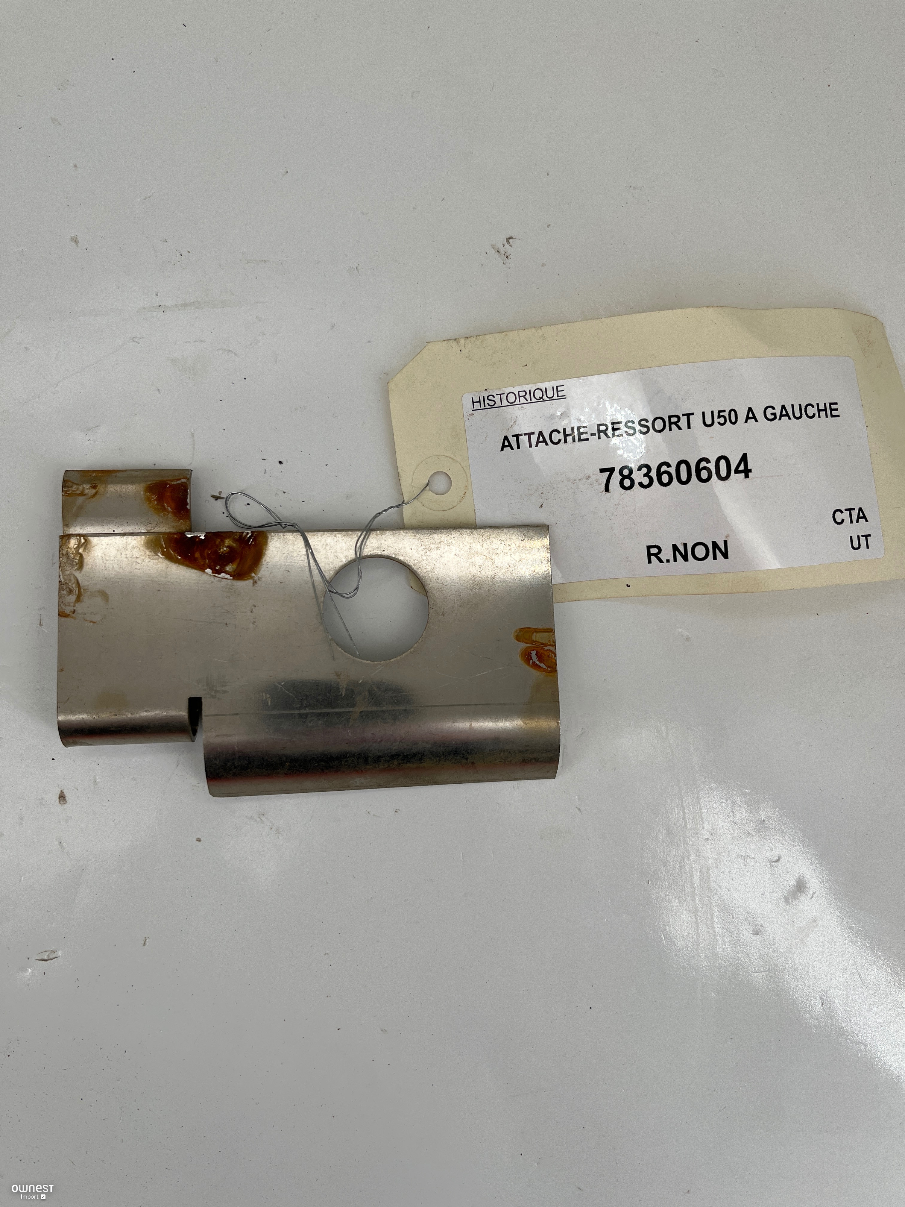 ATTACHE-RESSORT U50 A GAUCHE