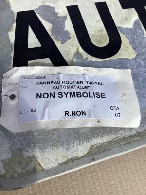 Panneau routier "signal automatique"