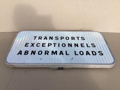 Panneau routier "transports exceptionnels/abnormal loads"