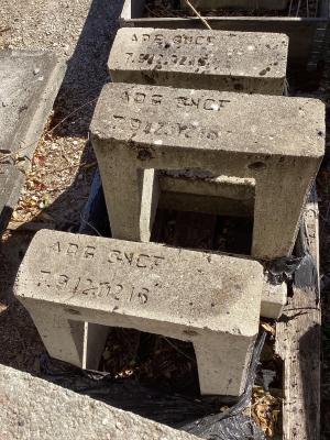 SOCLE BETON POUR GUIDE 50 TR